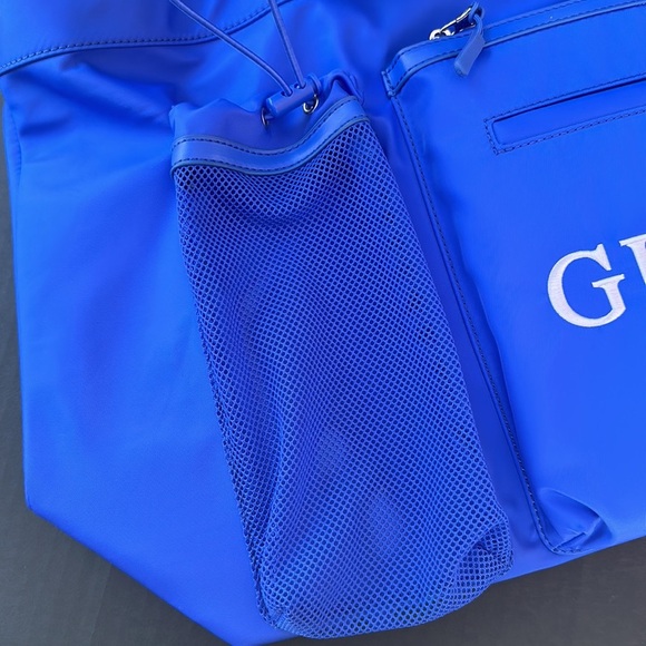 New GUESS Travel Bag Tote - Picture 6 of 7